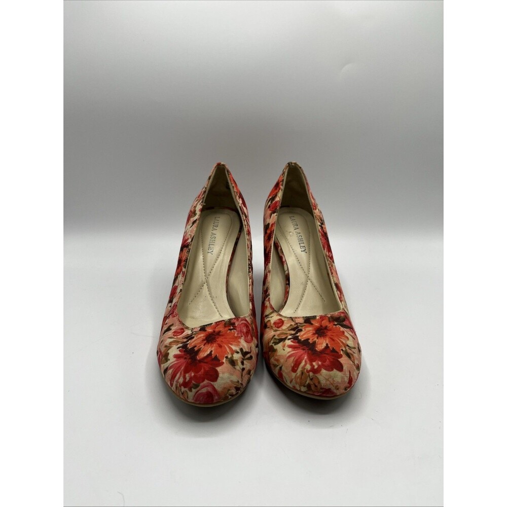 LAURA ASHLEY Vintage Pumps Heels Floral Suede Fabric 8 1/2  Romantic Revival